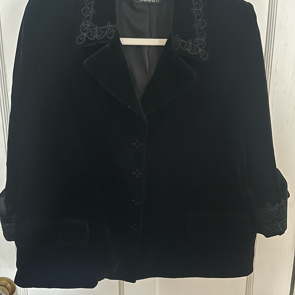 Tahari Black Velvet Embroidered Blazer vintage